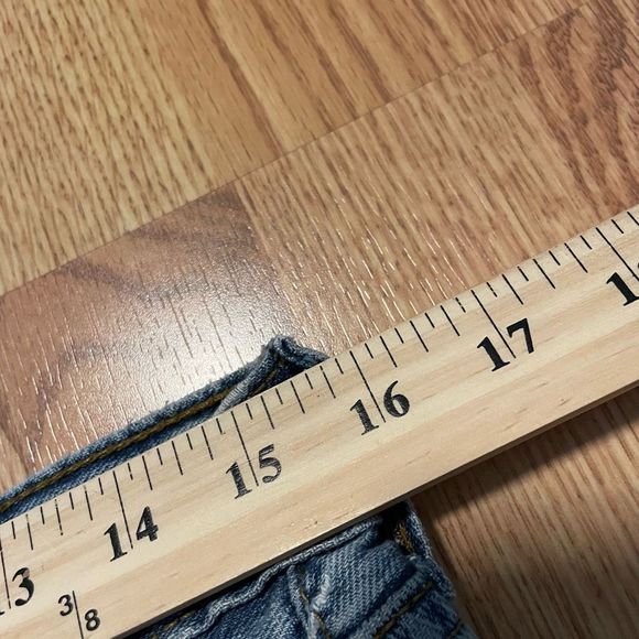 Levi’s Signature Blue Thrashed Jeans Fraying Mens Size 31 x 28.5 Grunge Style - Picture 15 of 16